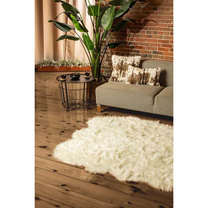 Luxe Gordon Faux Sheepskin Sexto Rug 5x6 Off-White Soft Durable Image 4