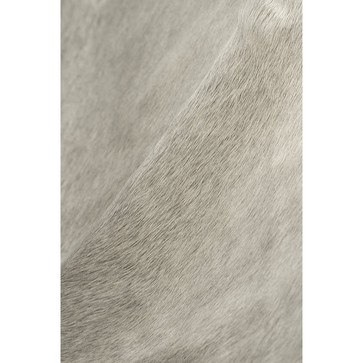 Kobe Cowhide Rug Light Grey 6x7 Natural 1-Piece Authentic Rug Image 5