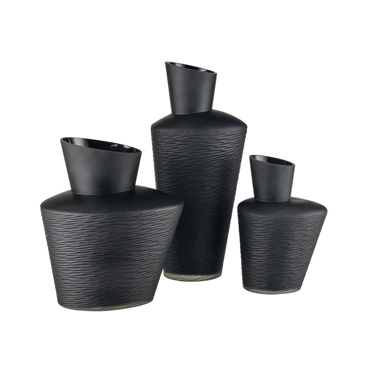 Tuxedo Vase - Large Image 3