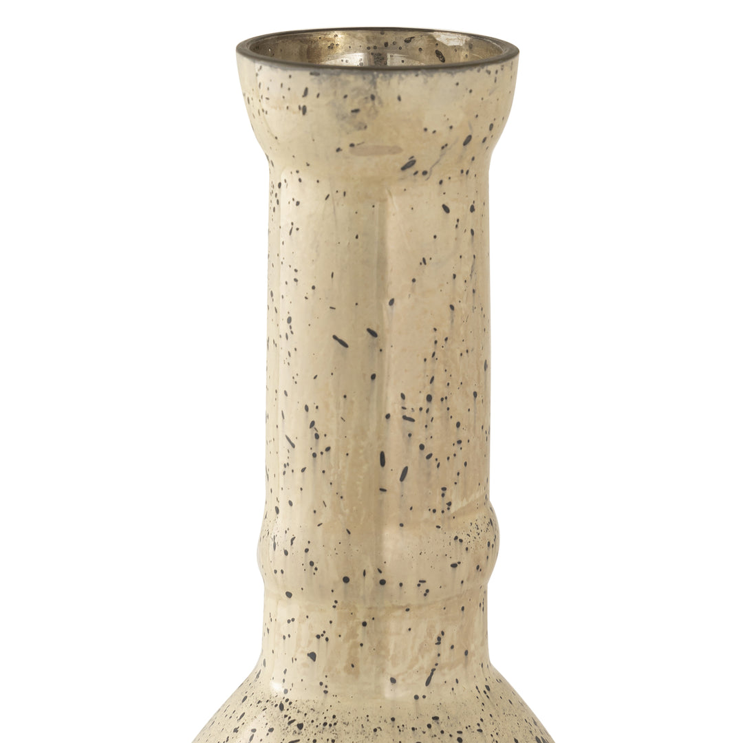 Cora Vase Image 2