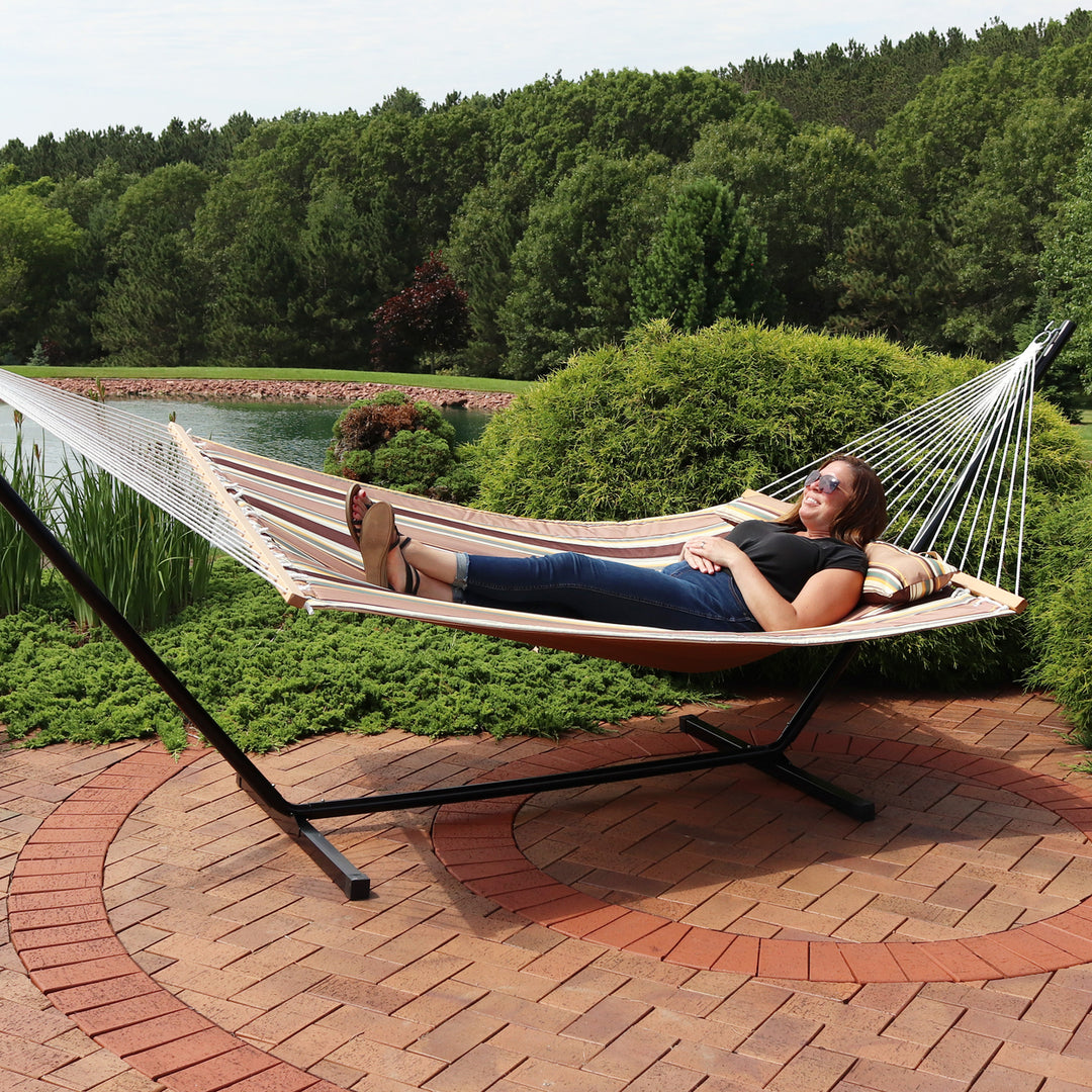 Sunnydaze 2-Person Quilted Fabric Hammock with Spreader Bars - Sandy Beach Image 4