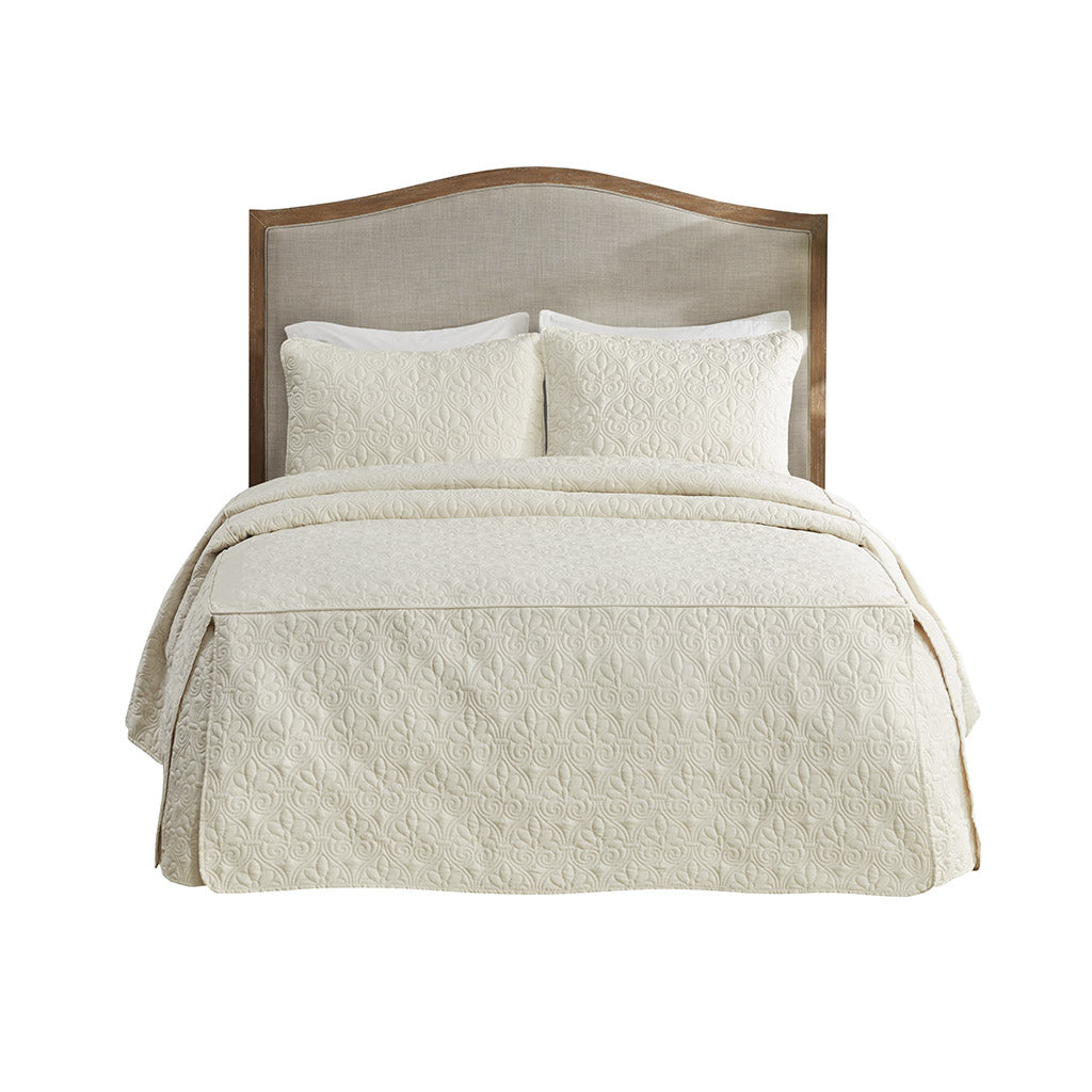 Gracie Mills Sandy 3 Piece Split Corner Classic Pleated Quilted Bedspread Set - GRACE-12667 Image 6