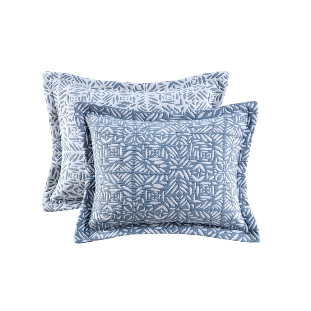 Gracie Mills Ron 4-Piece Oversized Reversible Matelasse Quilt Set with Decorative Pillow - GRACE-15397 Image 2