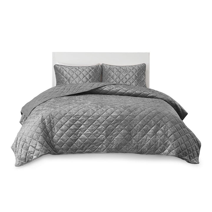 Gracie Mills Eirlys Velvet Quilt Set - GRACE-14922 Image 1