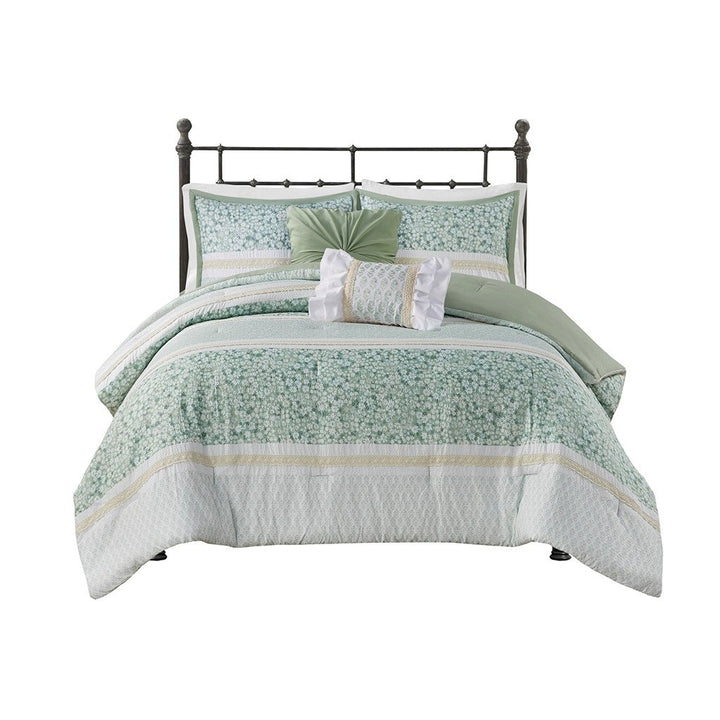 Gracie Mills Glenn Coastal Breeze 5-Piece Seersucker Comforter Ensemble with Coordinating Throw Pillows - GRACE-15439 Image 1