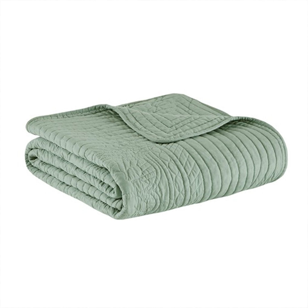 Gracie Mills Salvatore Oversized Stitched Scalloped Edges Throw Blanket - GRACE-3726 Image 1