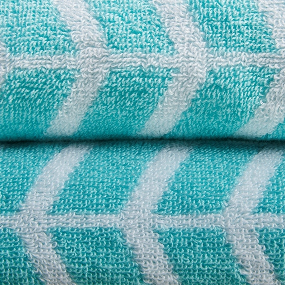 Gracie Mills Basil 6-Piece Reversible Geometric Cotton Jacquard Bath Towel Set - GRACE-4862 Image 2
