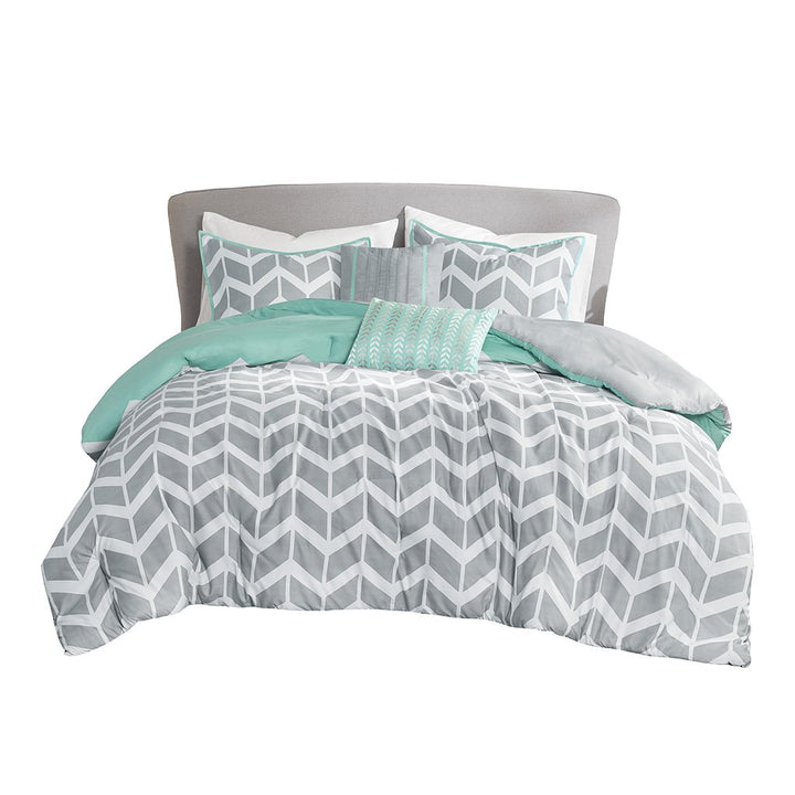 Gracie Mills Basil Chevron Bliss Comforter Set - GRACE-4916 Image 1