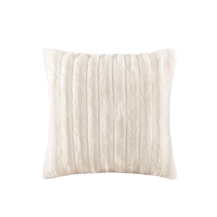 Gracie Mills Wilfred Faux faux Square Pillow - GRACE-6475 Image 4