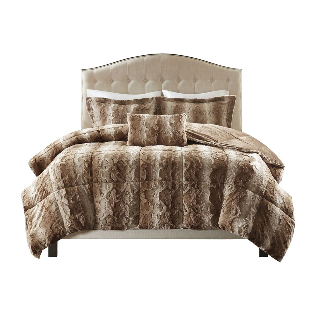 Gracie Mills Shawn 4-Peice Soft Faux faux to Mink Comforter Set - GRACE-7086 Image 1