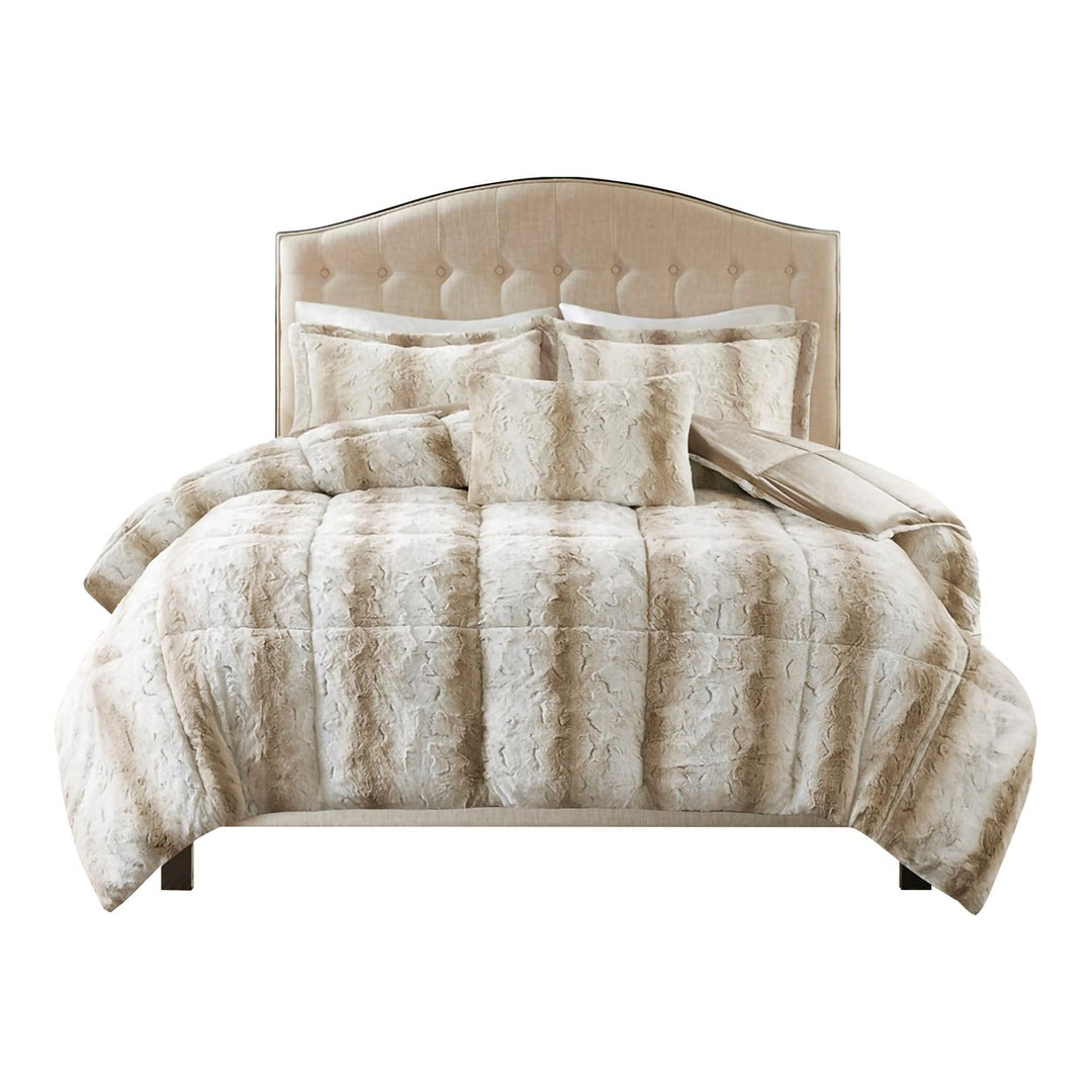 Gracie Mills Shawn 4-Peice Soft Faux faux to Mink Comforter Set - GRACE-7086 Image 1