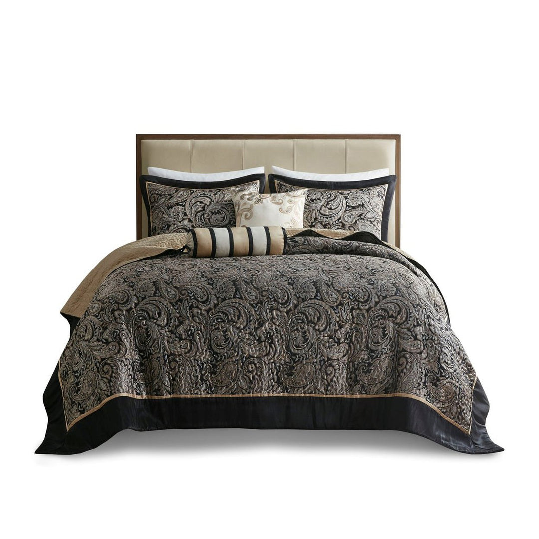 Gracie Mills Thornton 5-Piece Reversible Jacquard Bedspread Set with Throw Pillows - GRACE-8376 Image 5