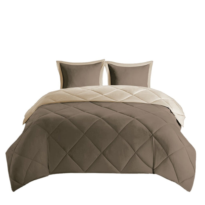 Gracie Mills Vicente Reversible Diamond Quilt Down Alternative Comforter Set with Moisture Resistant Protection - Image 6