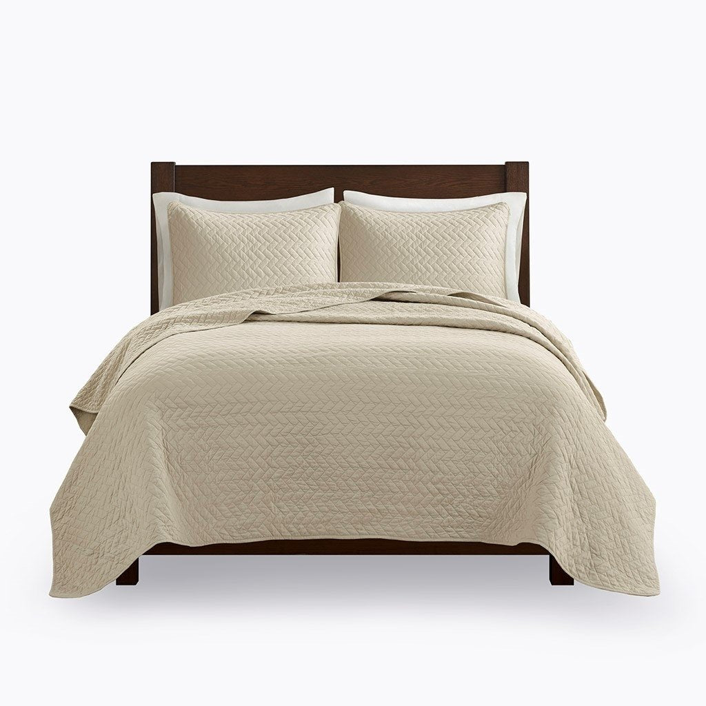 Gracie Mills Ria Solid Oversized Herringbone Quilt Set - GRACE-1307 Image 1