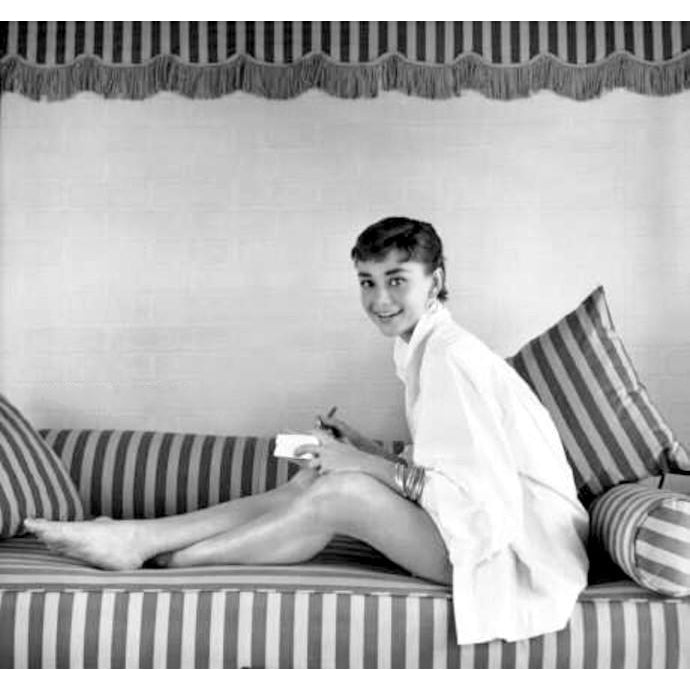 Audrey Hepburn - Writing Photo Print (10 x 8) - Item DAP11669 Image 1