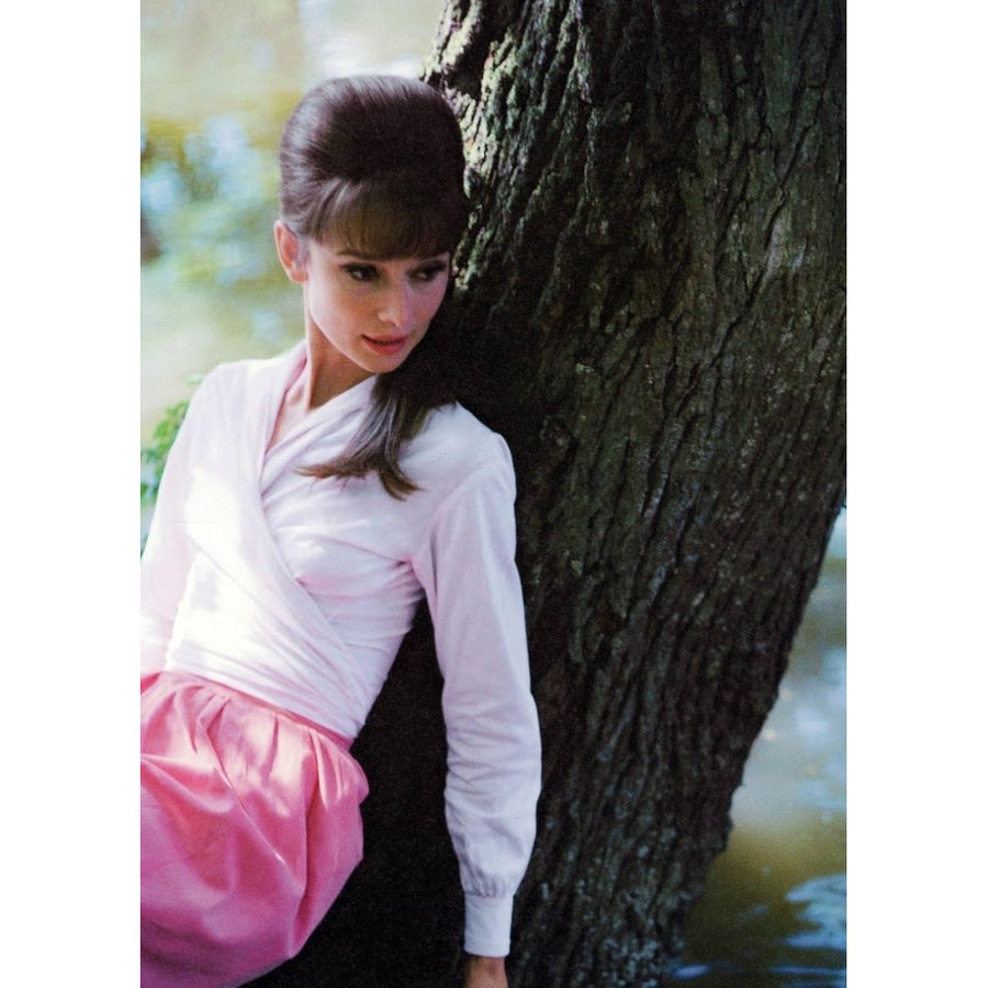 Audrey Hepburn - Pink Outfit Tree Photo Print (8 x 10) - Item DAP11701 Image 1