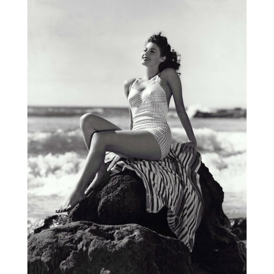 Ava Gardner - Rocks at the Beach Photo Print (8 x 10) - Item DAP11814 Image 1