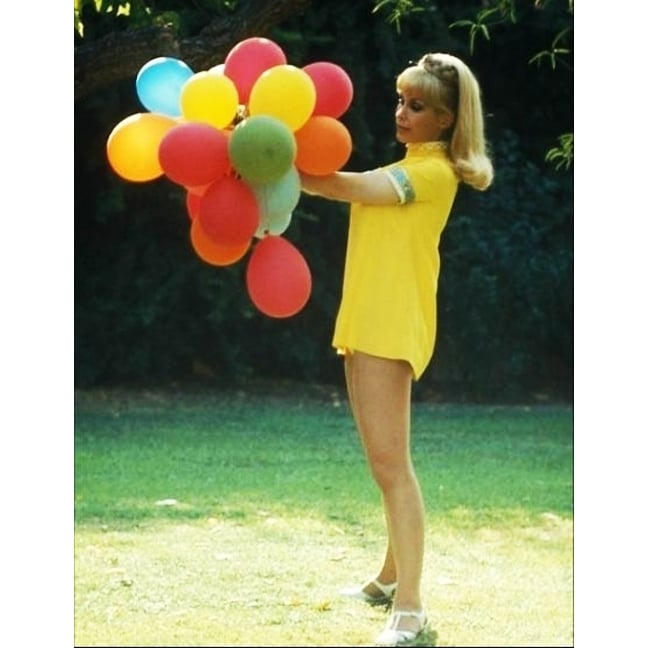 Barbara Eden - Balloons Photo Print (8 x 10) - Item DAP12216 Image 1