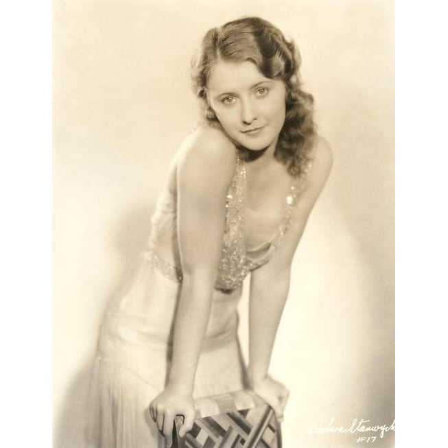 Barbara Stanwyck - Leaning Photo Print (8 x 10) - Item DAP12600 Image 1