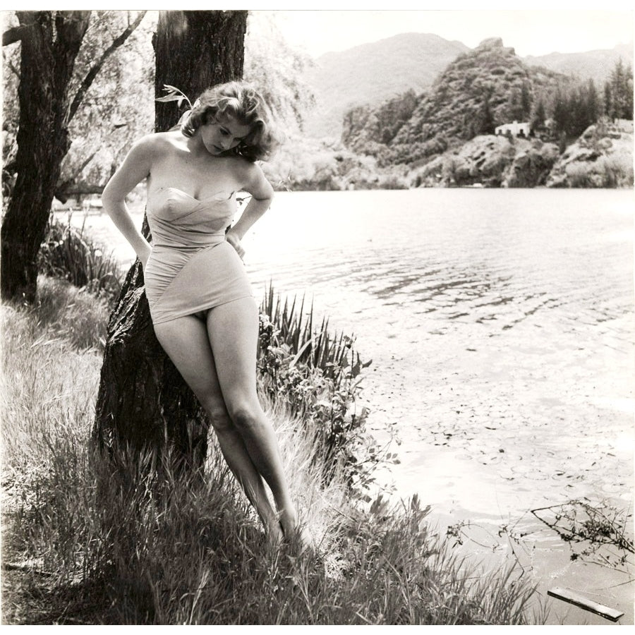 Anita Ekberg - Lake Photo Print (10 x 8) - Item DAP1372 Image 1