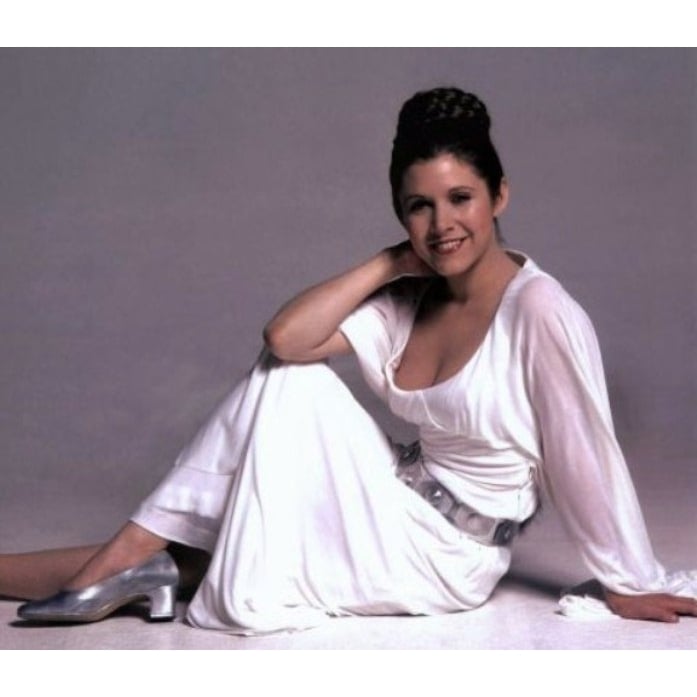 Carrie Fisher - white dress with silver belt and heels Photo Print (10 x 8) - Item DAP14722 Image 1