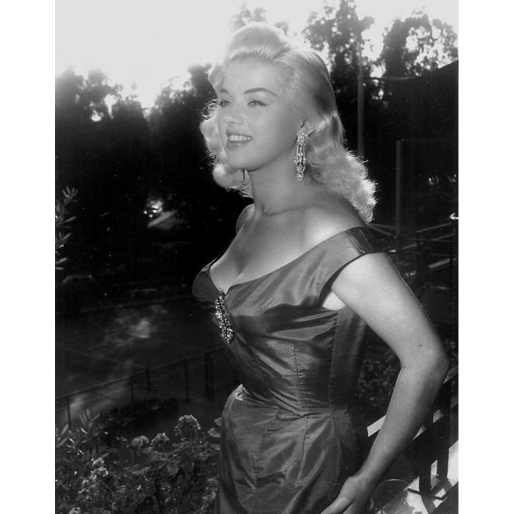 Diana Dors - Dress in Field Photo Print (8 x 10) - Item DAP16890 Image 1