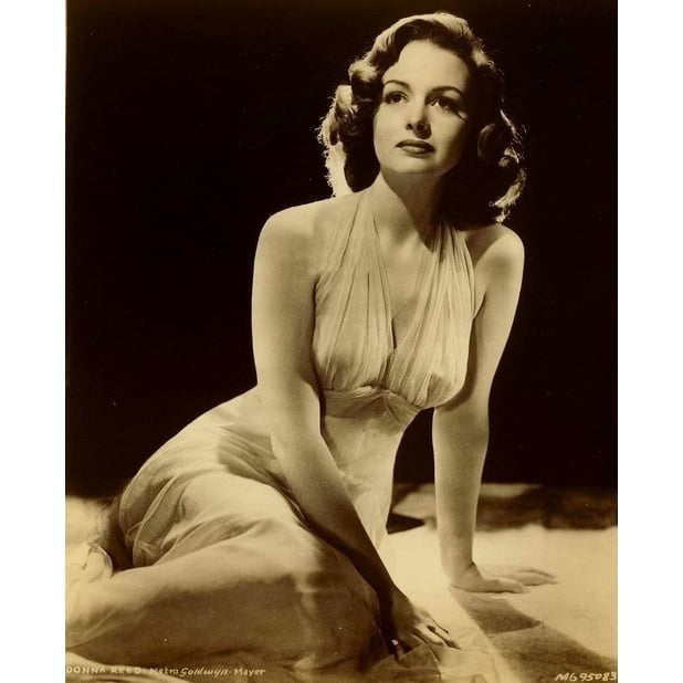 Donna Reed - Posed on Floor Photo Print (8 x 10) - Item DAP17051 Image 1