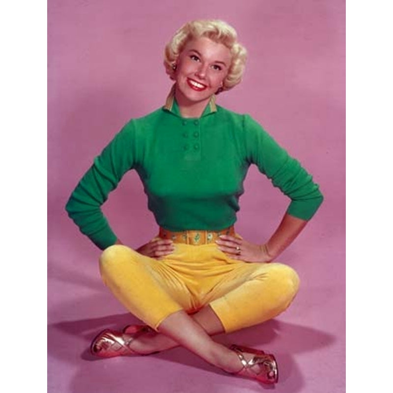 Doris Day - In Green and Yellow Outfit Photo Print (8 x 10) - Item DAP17103 Image 1