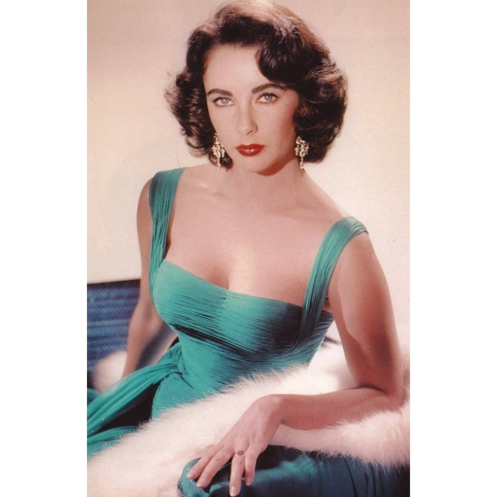 Elizabeth Taylor - Green Dress with faux Under her Arm Photo Print (8 x 10) - Item DAP17721 Image 1