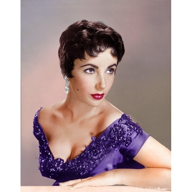 Elizabeth Taylor - With Purple Top Photo Print (8 x 10) - Item DAP17709 Image 1