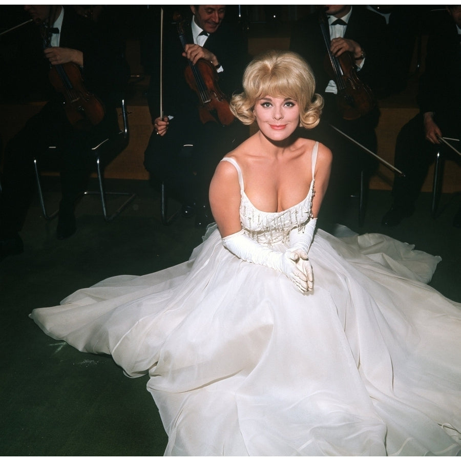 Elke Sommer - Kneeling in Wedding Dress Photo Print (8 x 10) - Item DAP17903 Image 1