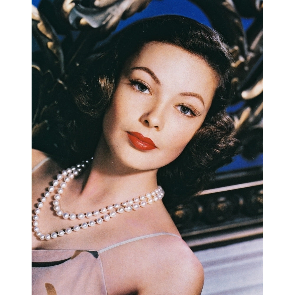 Gene Tierney - Wearing Pearl Necklace Photo Print (8 x 10) - Item DAP18177 Image 1