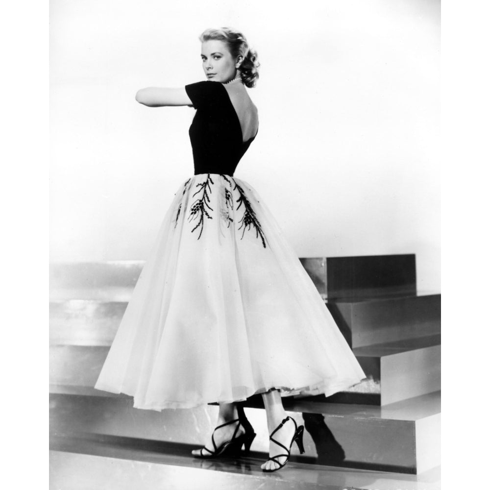 Grace Kelly - Standing on Platform Steps Photo Print (8 x 10) - Item DAP18221 Image 1