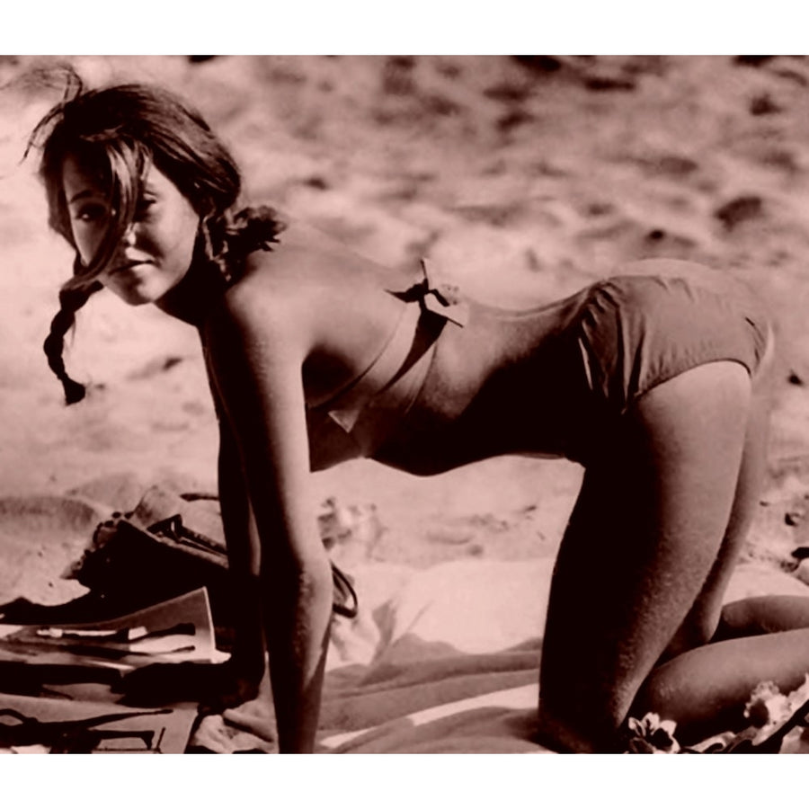 Jane Fonda - Crawling on Beach Photo Print (10 x 8) - Item DAP18549 Image 1