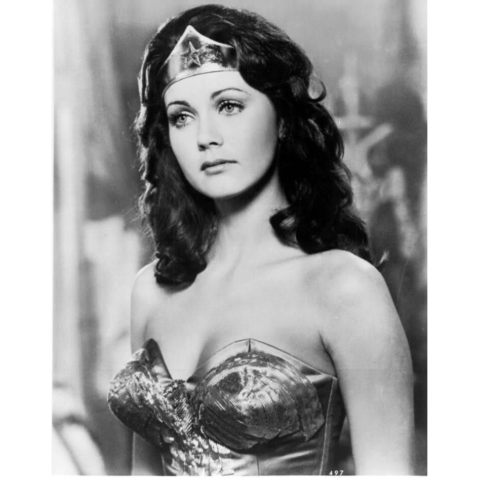 Lynda Carter - Wonder Woman Photo Print (8 x 10) - Item DAP18730 Image 1