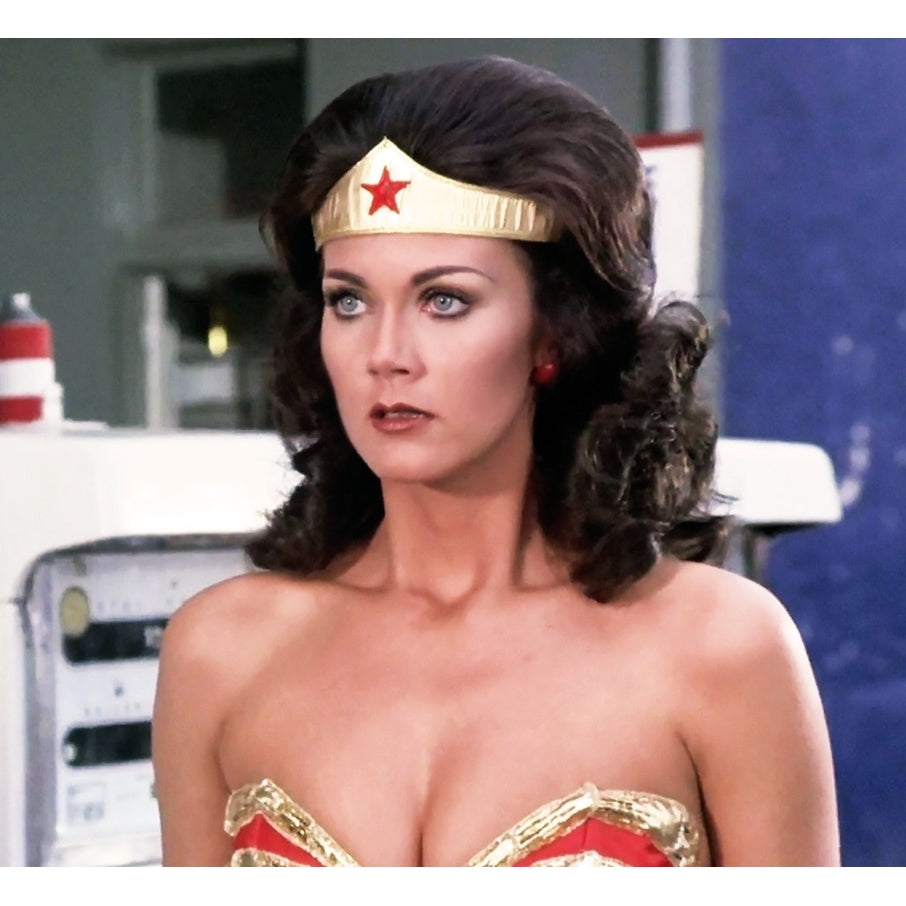 Lynda Carter - Wonder Woman Close Up Photo Print (8 x 10) - Item DAP18761 Image 1