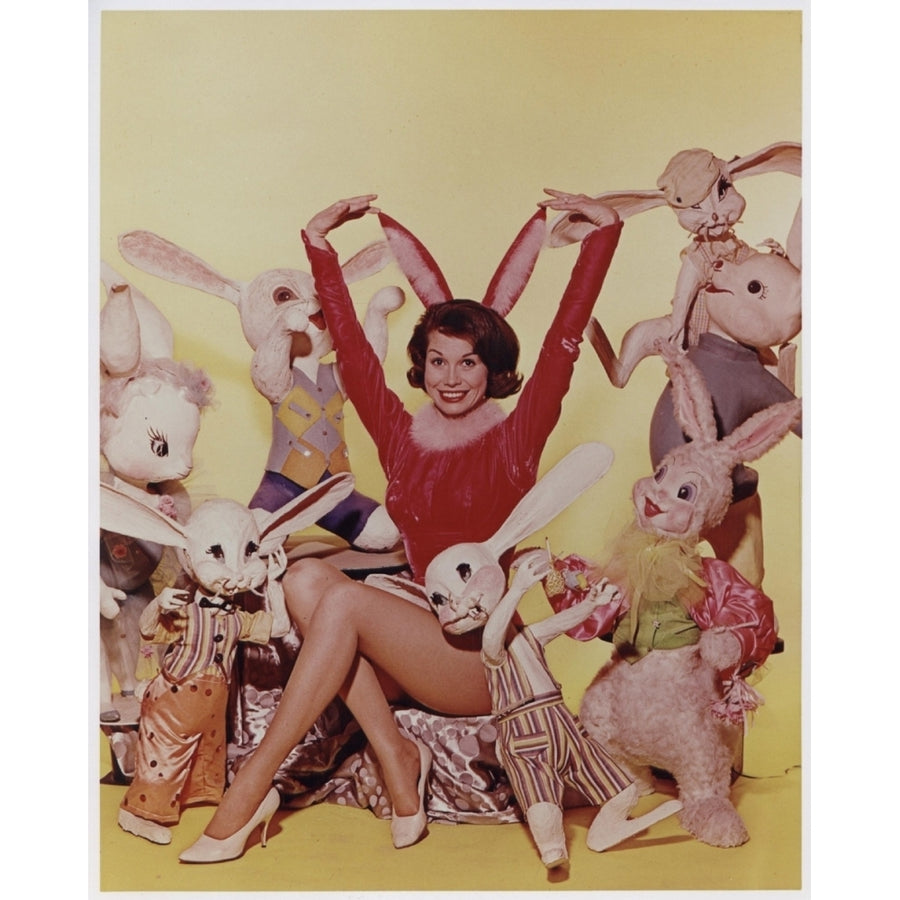 Mary Tyler Moore - Peter Cottontail Photo Print (8 x 10) - Item DAP18859 Image 1