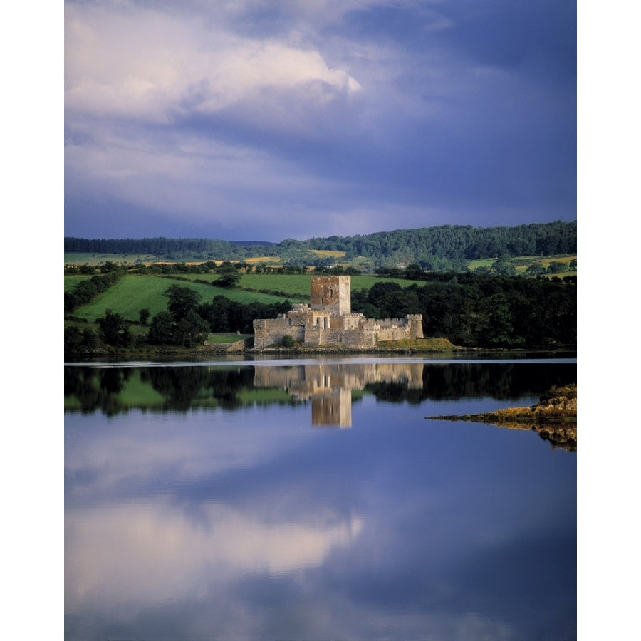 Doe Castle Near Creeslough In County Donegal Republic Of Ireland Poster Print (8 x 10) Image 1