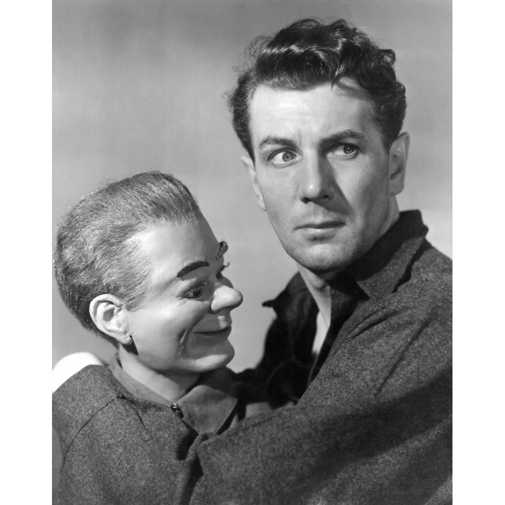 Dead Of Night Michael Redgrave Segment The VentriloquistS Dummy 1945 Photo Print (8 x 10) Image 1