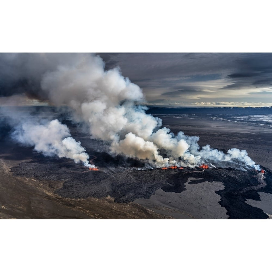 Lava and plumes from the Holuhraun Fissure by the Bardarbunga Volcano Iceland. Sept. 1 2014 Poster Print (20 x 12) Image 1