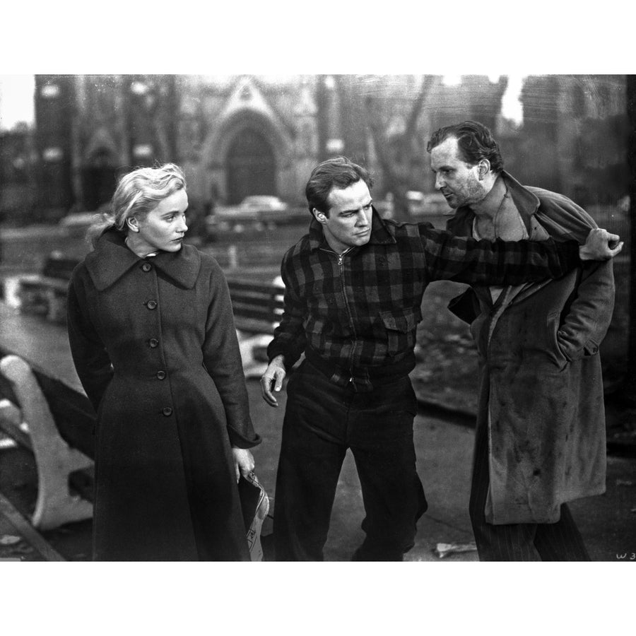 Marlon Brando and Eva Marie Saint in On the Waterfront Photo Print Image 1