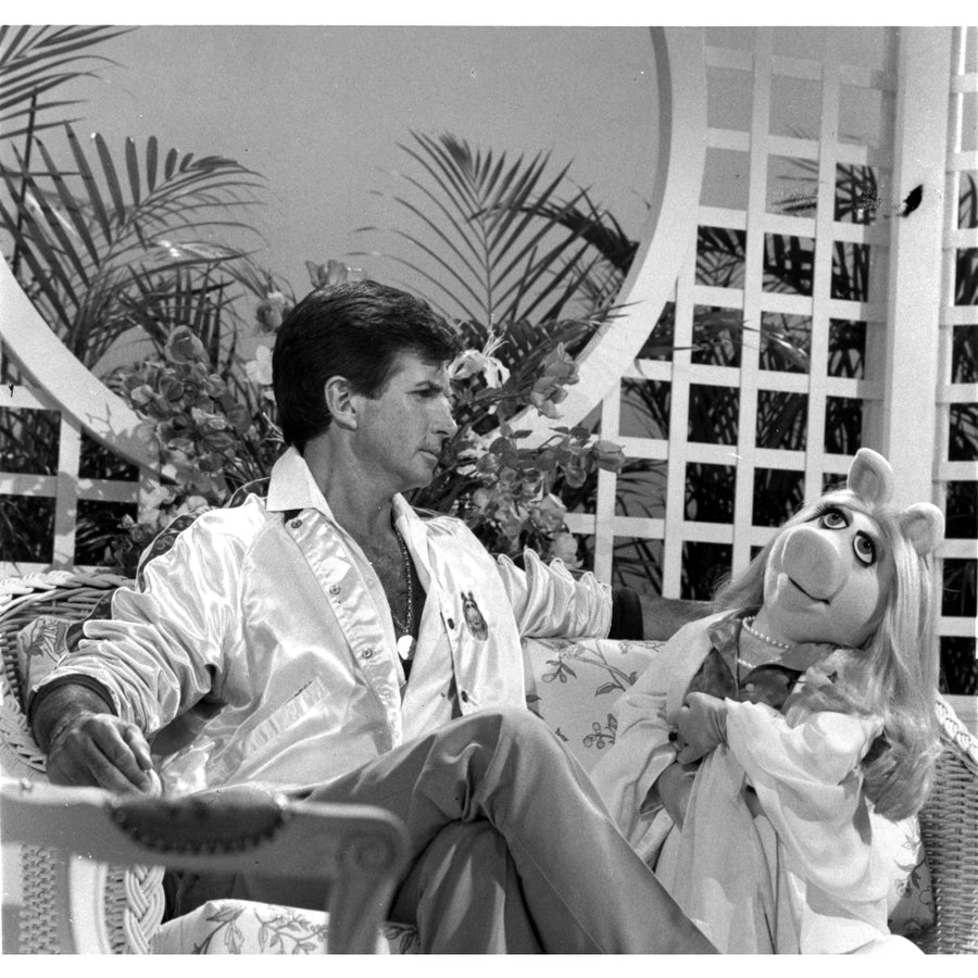 George Hamilton and Miss Piggy on The Muppet Show Photo Print Image 1