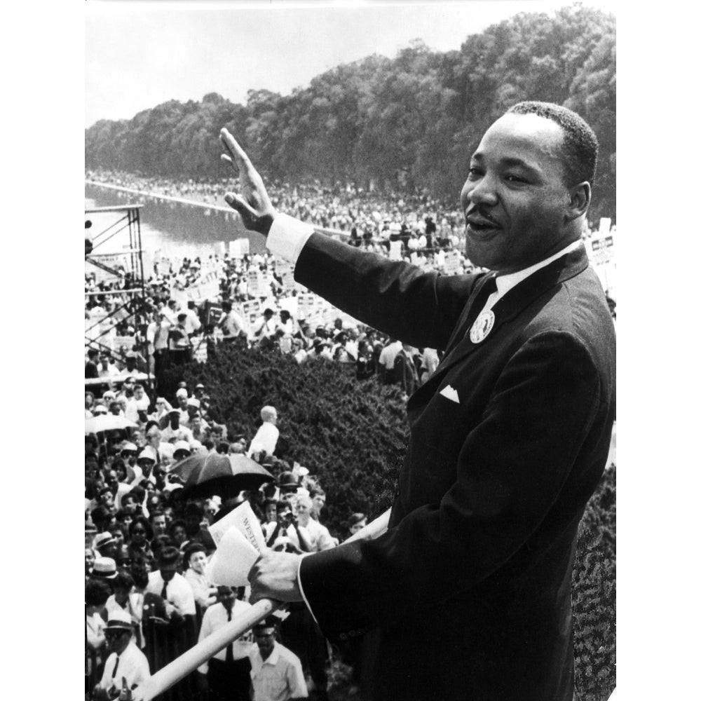 Martin Luther King Jr giving a speech at the Lincoln Memorial in Washington DC Photo Print Image 1