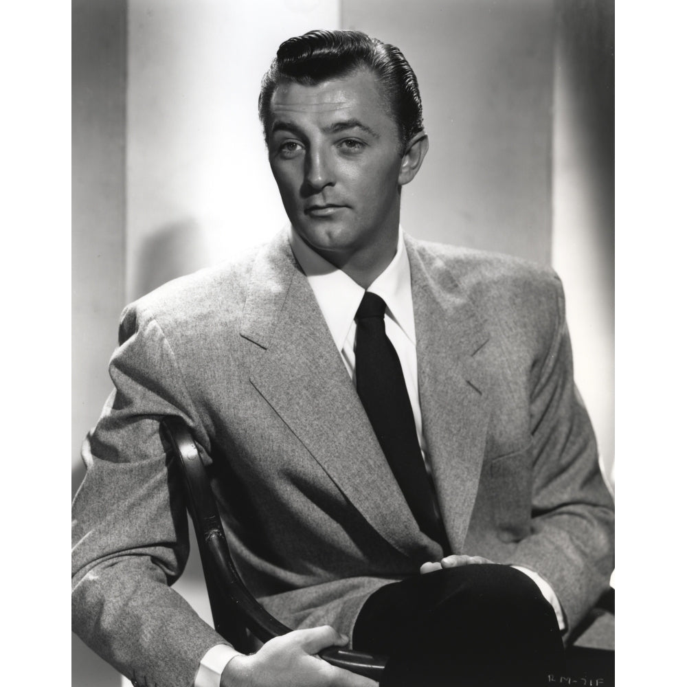 Robert Mitchum wearing a suit Photo Print Image 1