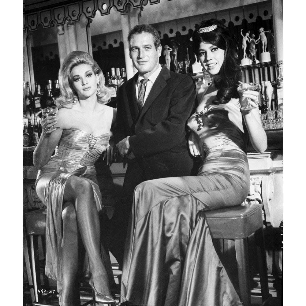 Paul Newman with Two Ladies on the Bar Photo Print Image 1