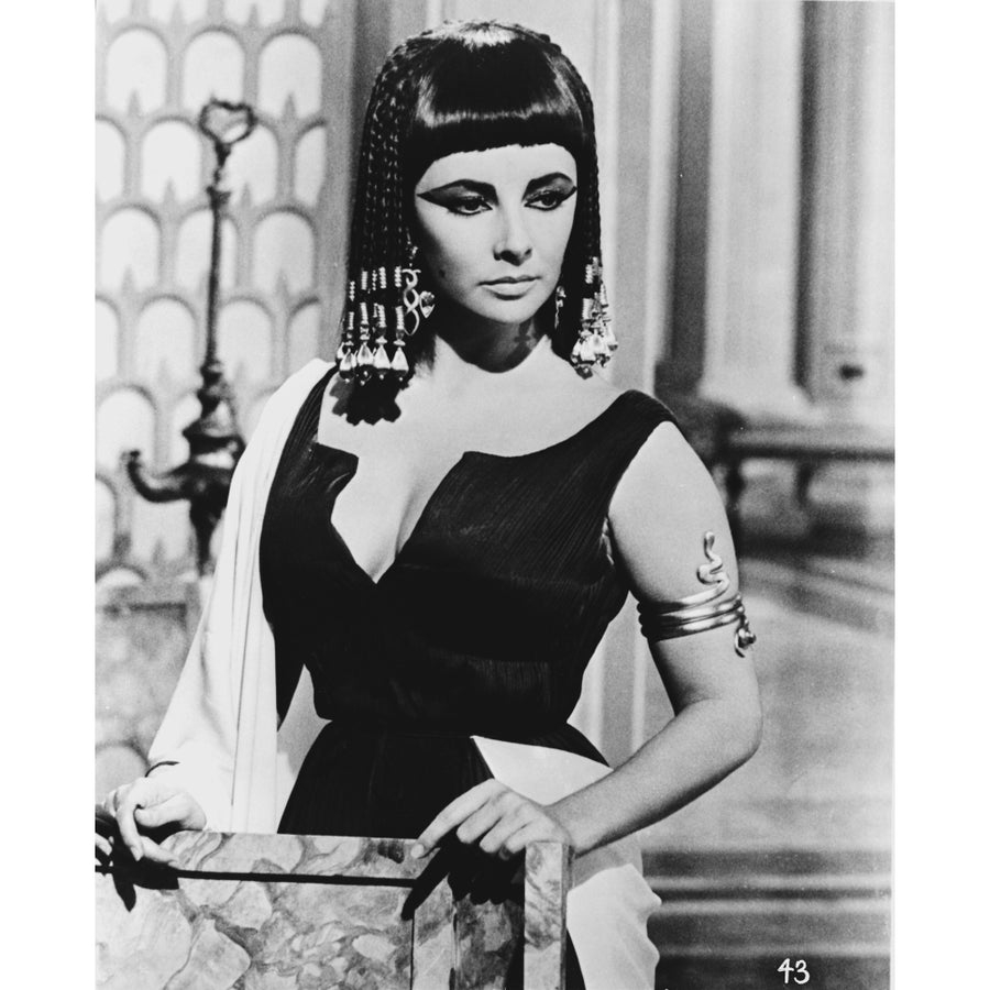 Film still of Elizabeth Taylor in Cleopatra Photo Print Image 1