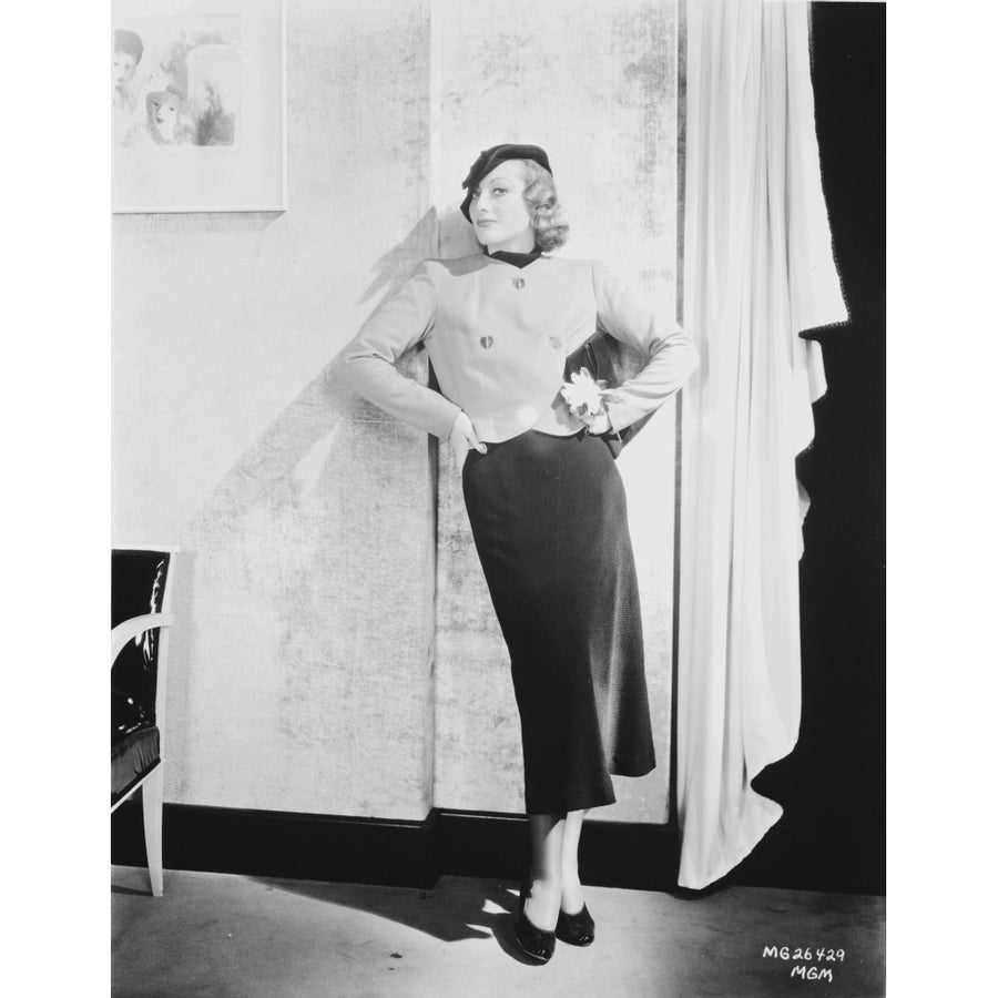 Joan Crawford leaning on a wall Photo Print Image 1