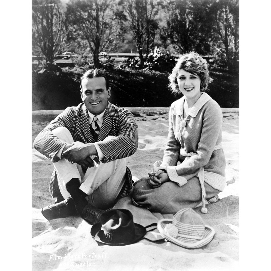 Candid of Douglas Fairbanks Sr and Mary Pickford Photo Print Image 1