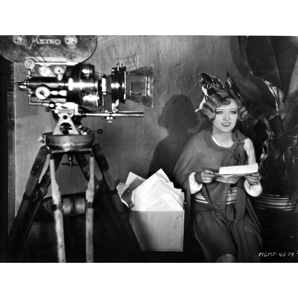 Marion Davies posed Beside A Camera in Black and White Photo Print Image 1