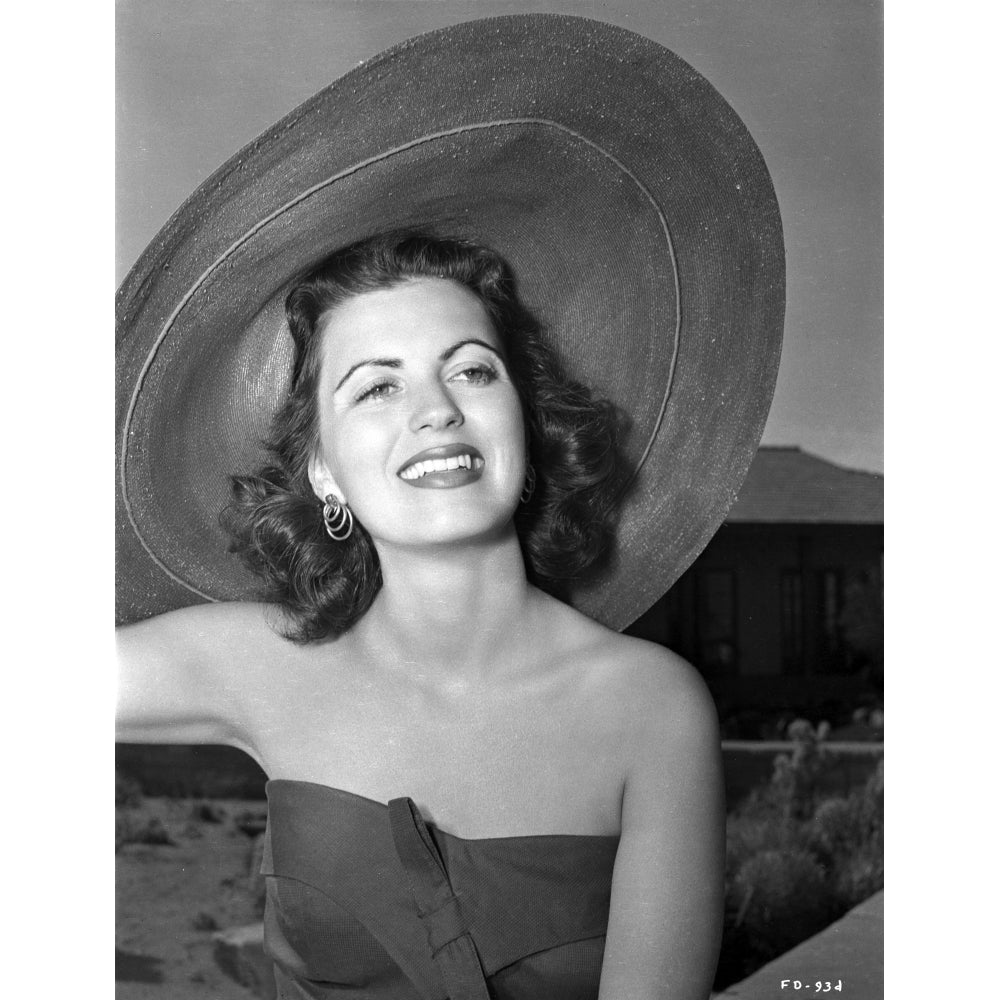 Faith Domergue in Floppy Beach Hat Photo Print Image 1